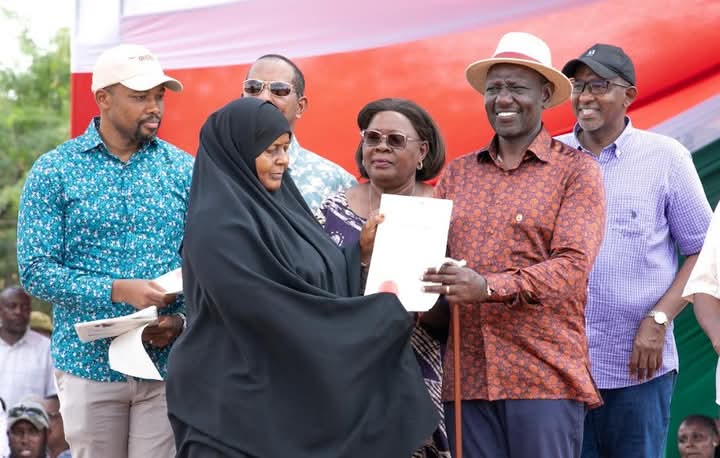 Ruto issues 2,923 Title Deeds to Garissa Residents