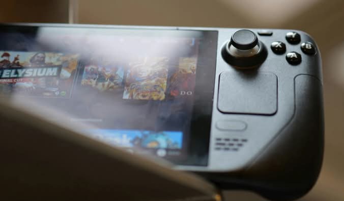 Steam introduces game bundle package in new landing page design