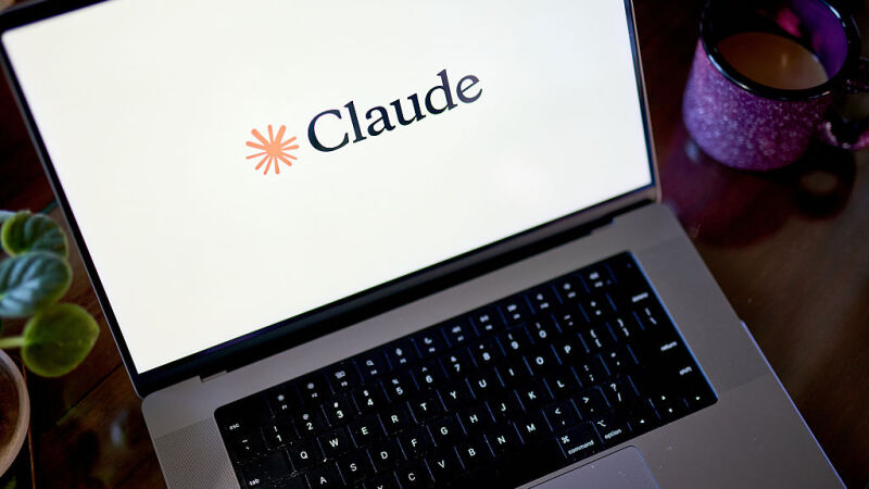 Anthropic Introduces Claude Chrome Extension